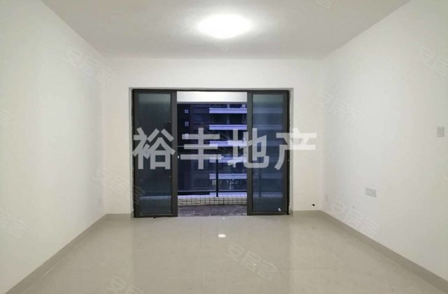 廉江锦绣华景4室2厅127㎡79万二手房图片