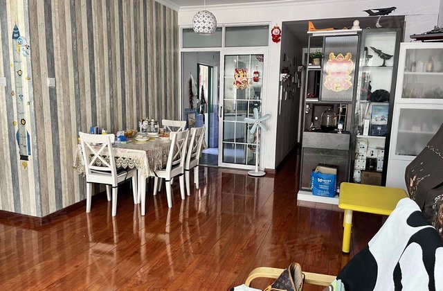 星河湾一期(朗心园)4室2厅128.2㎡430万二手房图片