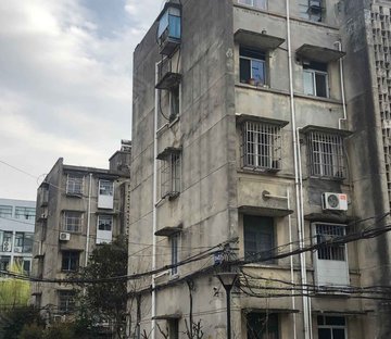 吉杨里