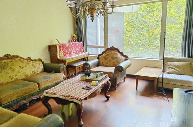 香梅花园(一期)3室2厅160.43㎡1370万二手房图片