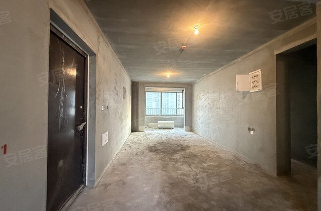 滕投瑞府3室2厅140.01㎡88.9万二手房图片