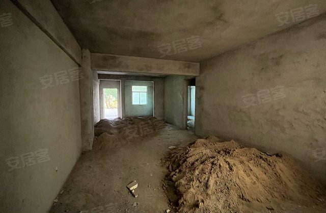 海南省林业科学研究所通什分所生活小区3室2厅133.95㎡99万二手房图片