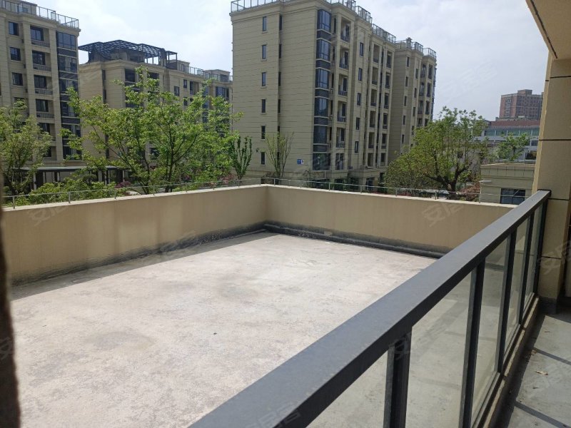 宏城瑞锦园3室2厅2卫126㎡南北100万