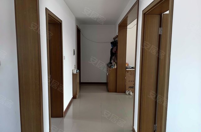 幸福嘉园4室2厅160㎡45万二手房图片