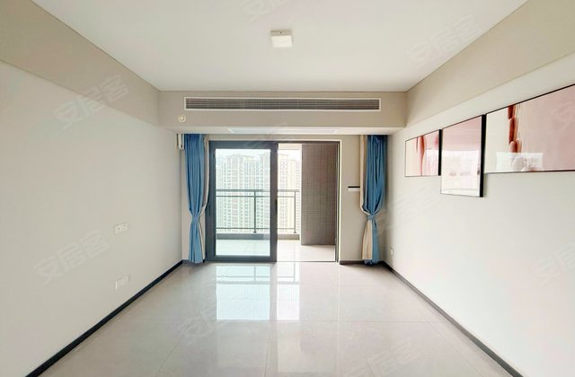 满五 有电梯 中间楼层 商业配套成熟 次新房 车位充足