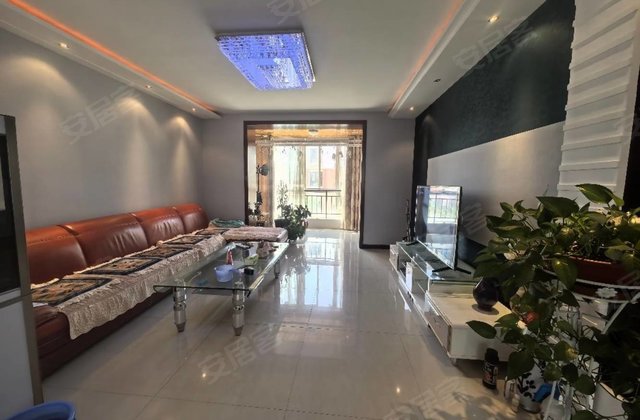 恒昌国际3室2厅124.8㎡67.8万二手房图片