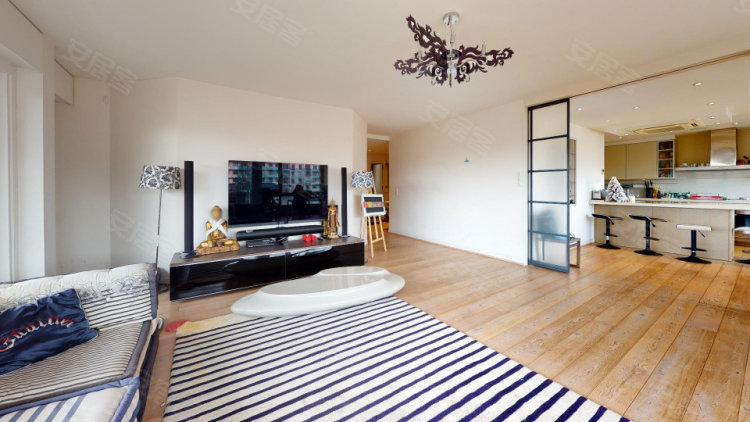 瑞士约¥2705万很少出售： 弗洛里桑特的一套明亮的 6pcs 大公寓二手房公寓图片