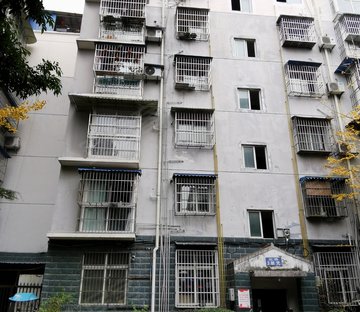 格兰春天