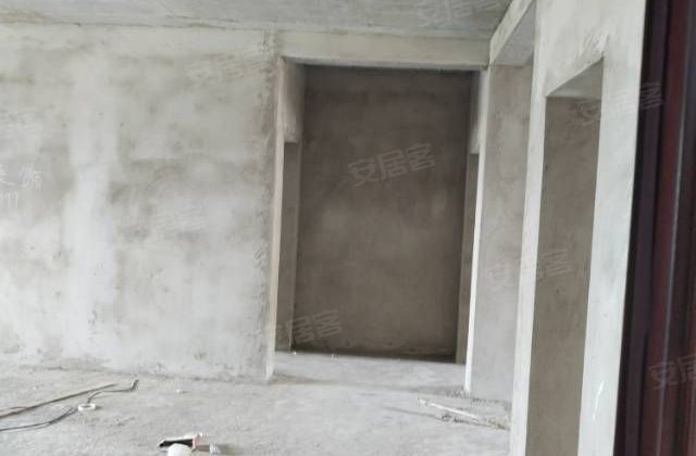 新鹏花园3室2厅149㎡43万二手房图片