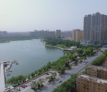 南湖水景小区