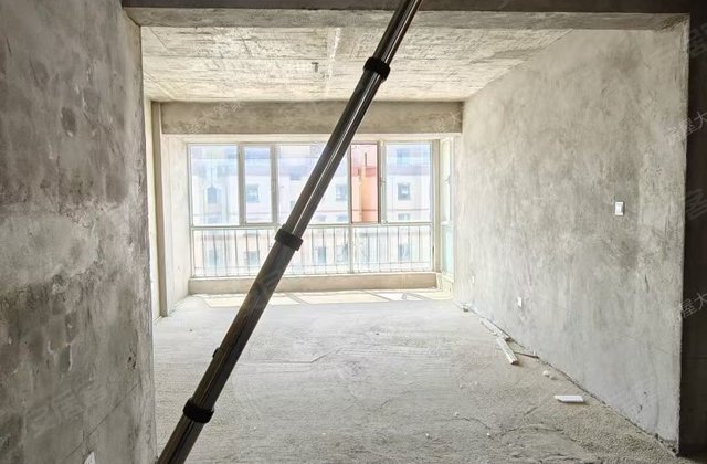 凌云花园4室1厅230㎡89万二手房图片