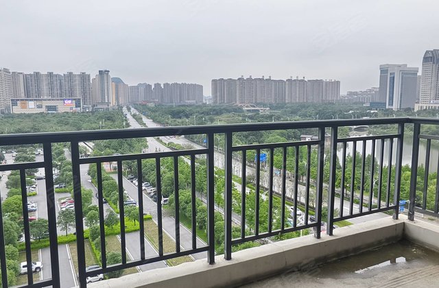 新城国奥小区6室3厅325㎡140万二手房图片