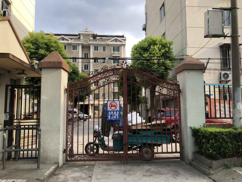 宝杨路3242-3276号小区 