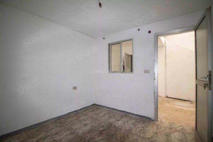 西班牙约¥50万SpainSanta Cruz de TenerifeApartment出售二手房公寓图片