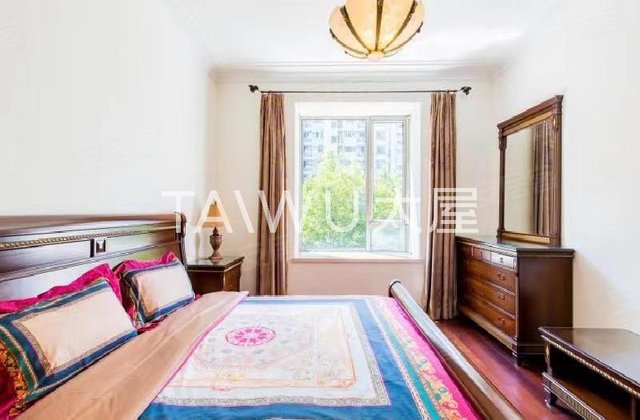 香梅花园(一期)3室2厅161.92㎡1180万二手房图片