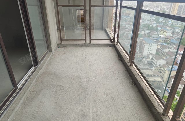 汉南邻秀3室2厅119.7㎡33.9万二手房图片