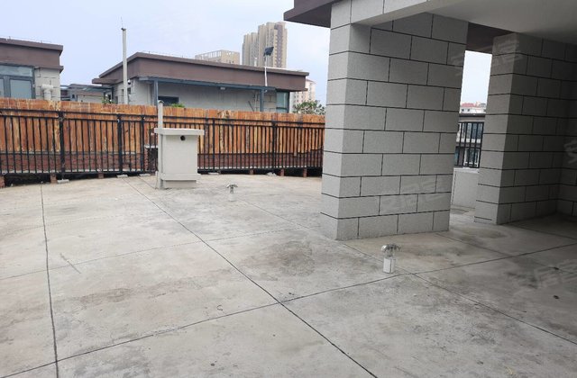 7分费县鲁房置换280万15556元/㎡宝信龙港3室2厅2卫