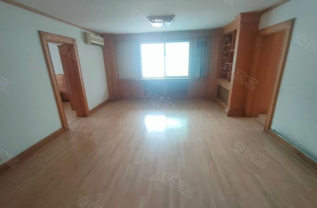 绿化街49号小区3室2厅122.3㎡36万二手房图片