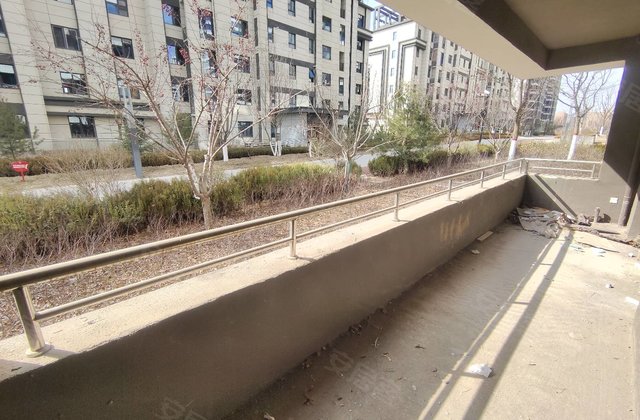 上城山水阁4室2厅195㎡143.8万二手房图片
