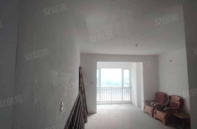 大唐佳苑3室2厅134.86㎡59.8万二手房图片