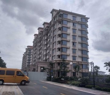 高尔夫社区汤泉美地城(公寓住宅)
