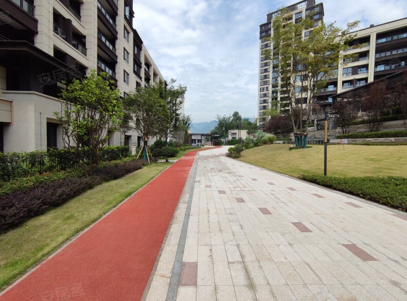 绿地万萃城,塘坊大道131号-重庆绿地万萃城二手房,租房,房价-重庆安居
