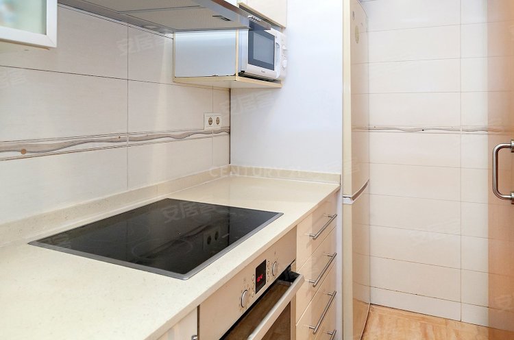 西班牙加泰罗尼亚巴塞罗那约¥134万SpainBarcelonaApartment出售二手房公寓图片