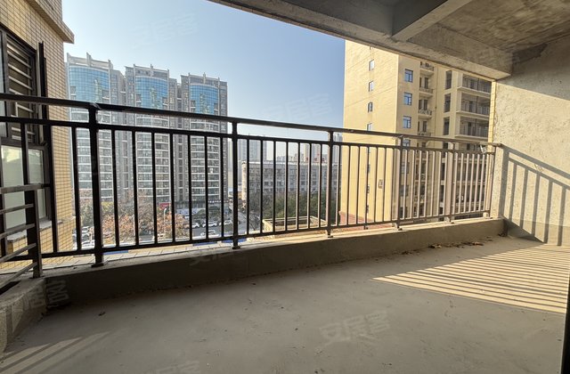 帝景领秀城3室2厅134㎡78.8万二手房图片