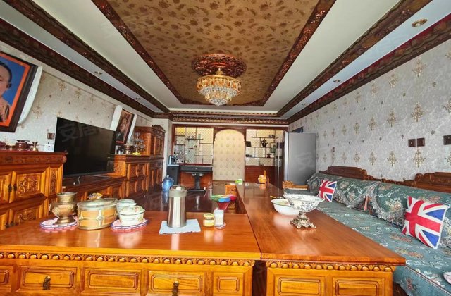 达热瓦后藏庄园3室2厅159㎡150万二手房图片