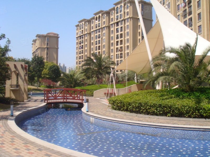 环球翡翠湾花园(别墅) 