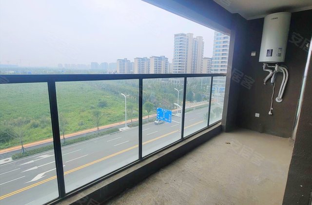 绿地国博城新里紫峰C113室2厅100.64㎡64.9万二手房图片