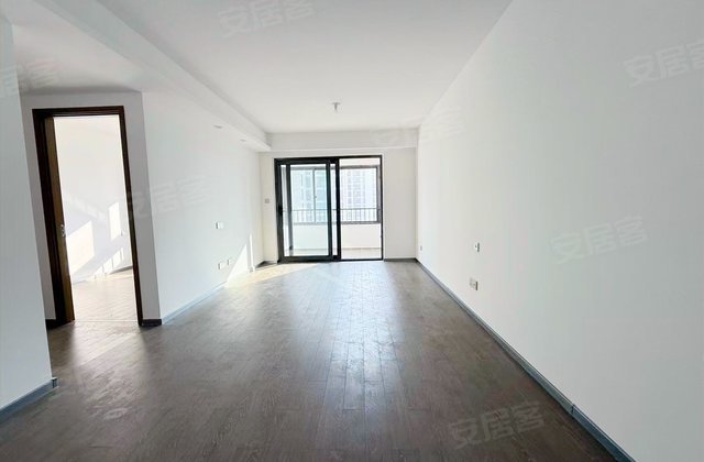  30 云望府 次新房 中高层 厅带阳台     精装交付