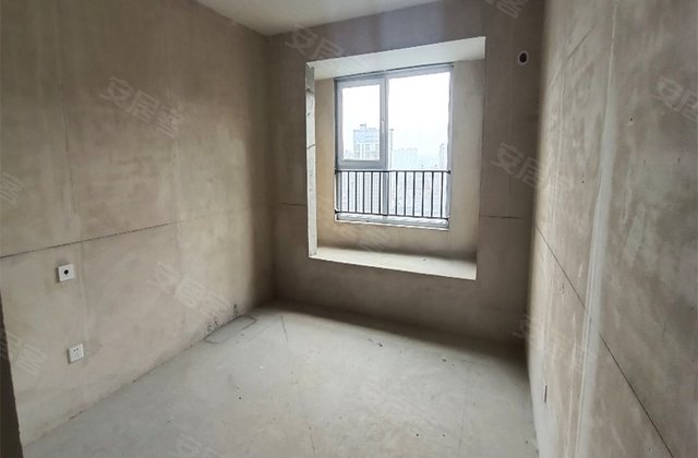 融创玉兰公馆4室2厅125㎡57.5万二手房图片