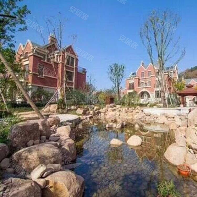 龙溪谷5室2厅3卫