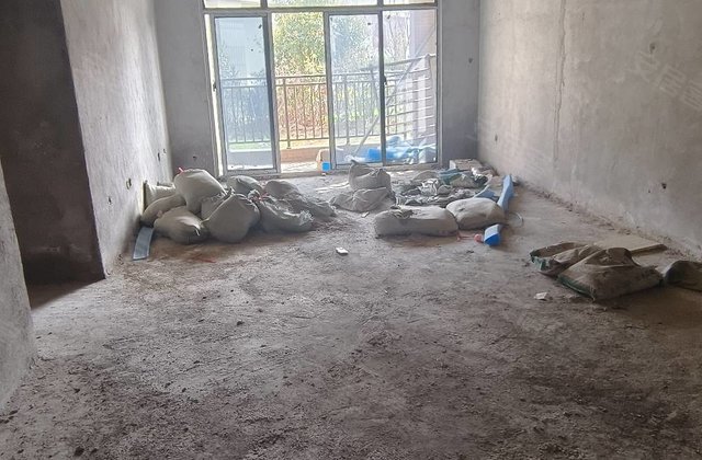 中驰公馆3室2厅113㎡47万二手房图片
