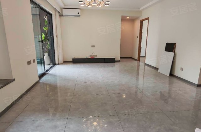   蔚蓝铂樾府 四房二卫近地铁 南北通透