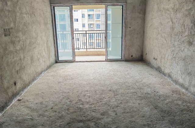 青云府4室2厅121.8㎡62万二手房图片