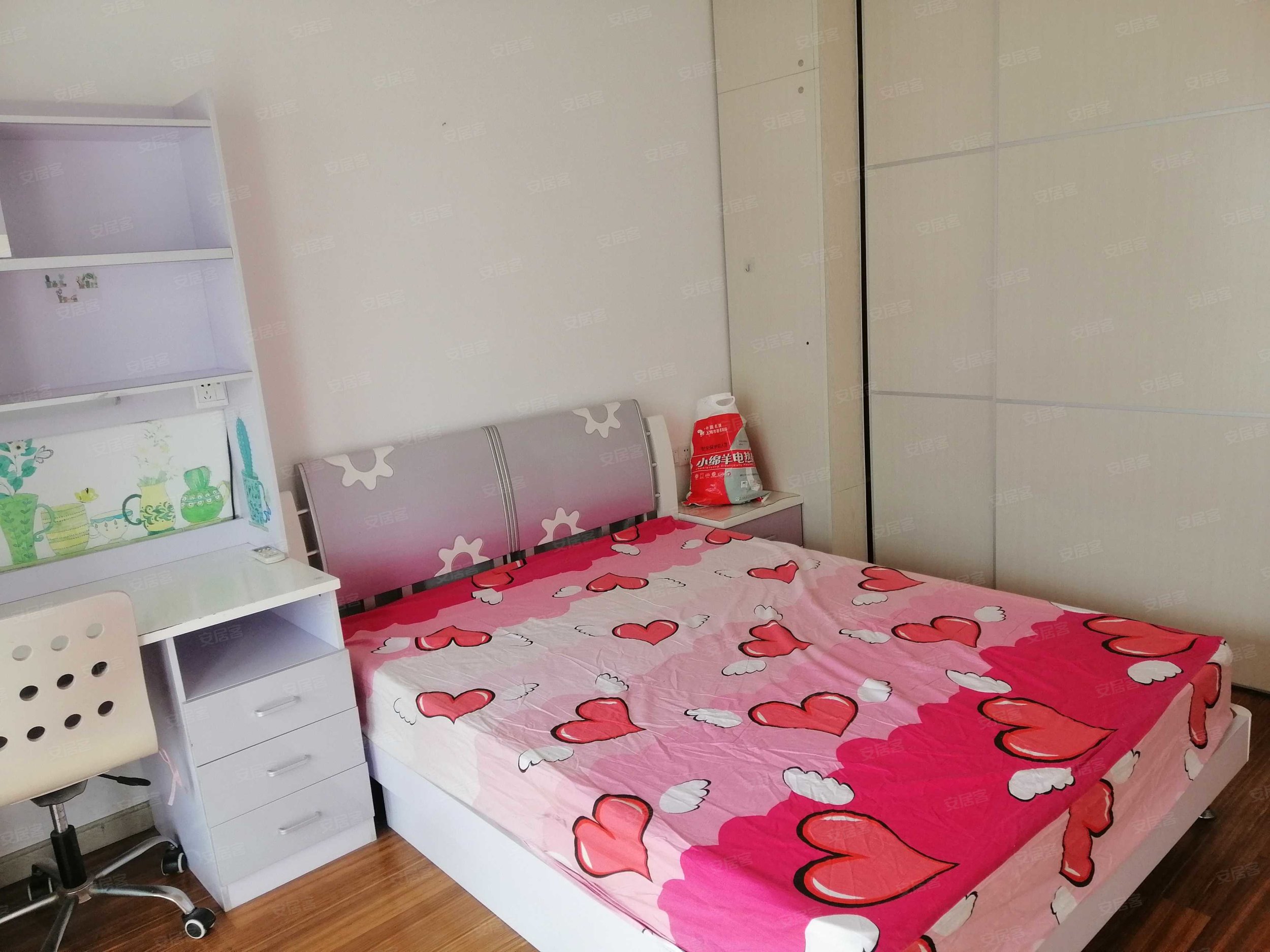 北明霞小区3室2厅1卫220㎡南100万