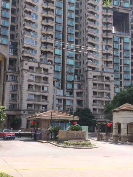 世茂湖滨花园(公寓住宅) 