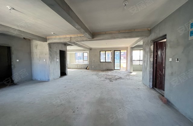 禹山首座4室2厅148㎡149.8万二手房图片