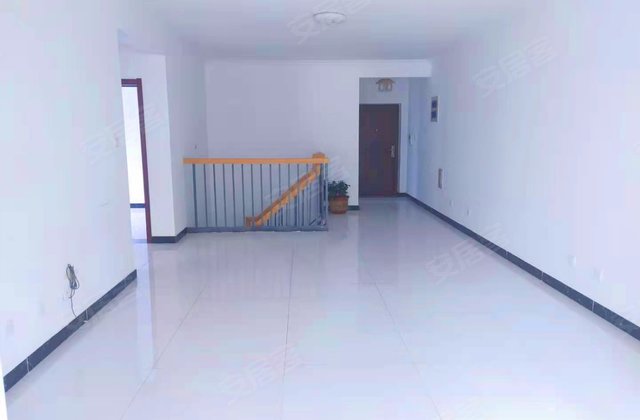 他山花园4室2厅190㎡179万二手房图片