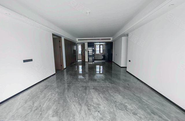 保利琅悦4室2厅143.13㎡249万二手房图片