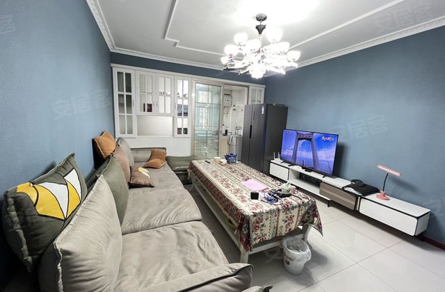 特变电工生活区2室1厅72.8㎡31.8万二手房图片