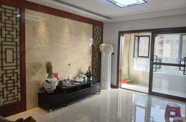 泰华城大益华府西苑 交通便利 有电梯 双卫格局 带车储