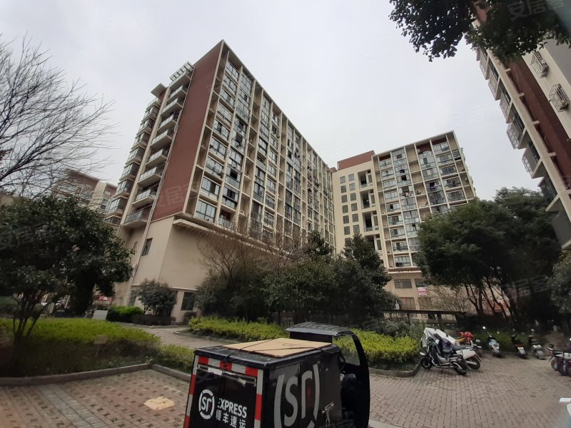 中央城d区(商住楼),中央城路,近学府路-芜湖中央城d区(商住楼)二手房