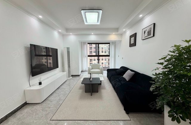    ！新上急售！万达观澜 丨精装3室2卫丨CBD万达广场旁