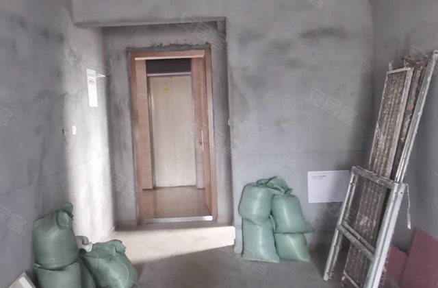 合景领峰3室2厅97㎡145万二手房图片