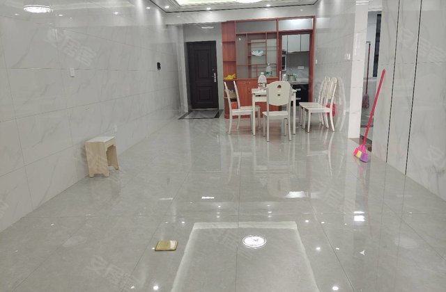 郁江湾3室2厅110㎡65万二手房图片