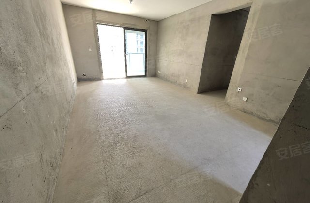 万兴群贤府4室2厅121.3㎡80万二手房图片