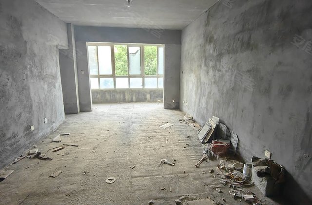 书香华府4室2厅145㎡37.9万二手房图片